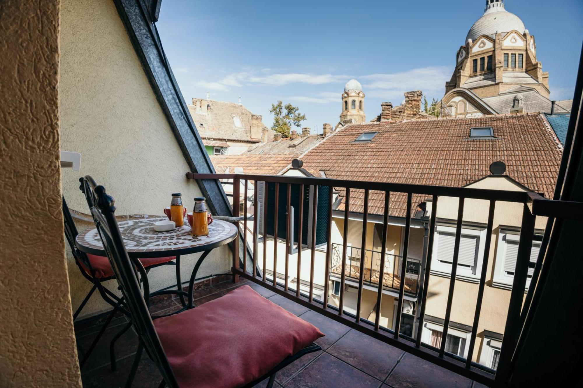 נובי סאד Bordeaux City Center מראה חיצוני תמונה